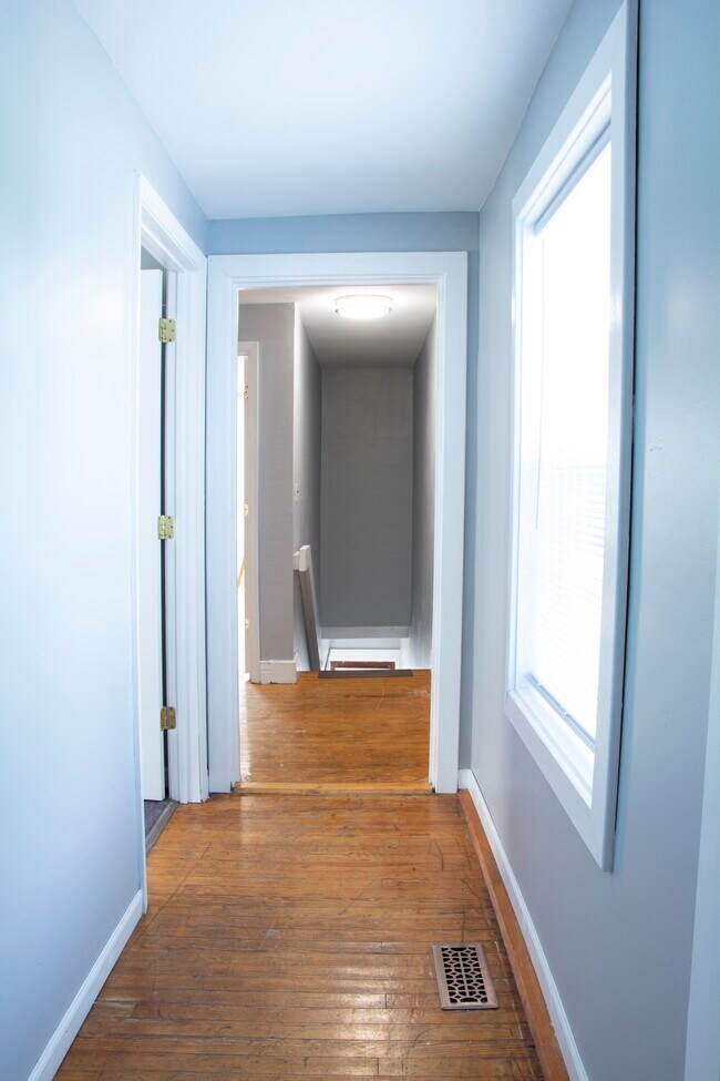 Upstairs hallway - 714 Spring St