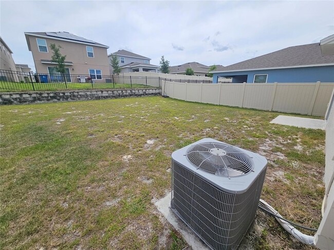 Building Photo - 1387 Berry Ln