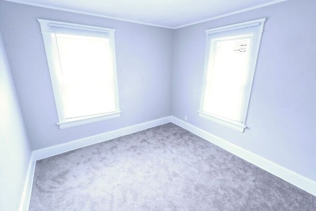 Building Photo - 893 Delia Ave