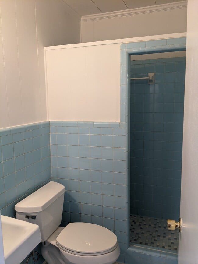 Building Photo - 1000 Fairlane Dr