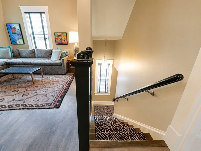 Building Photo - North Downtown Residence with Modern Updates and Prime Location