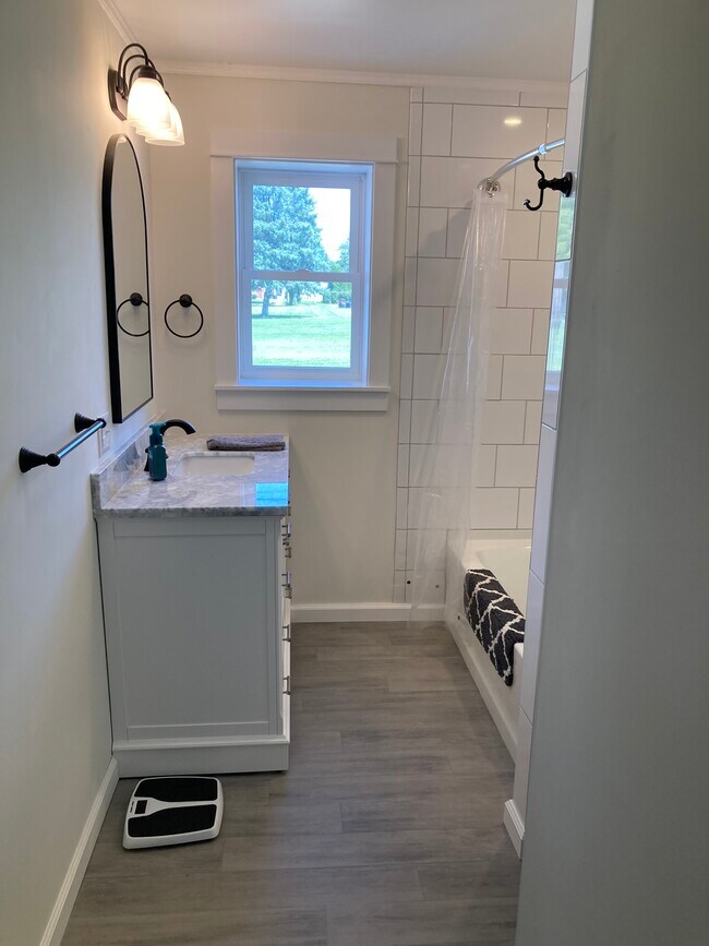 Building Photo - 18 Fairfield Ave