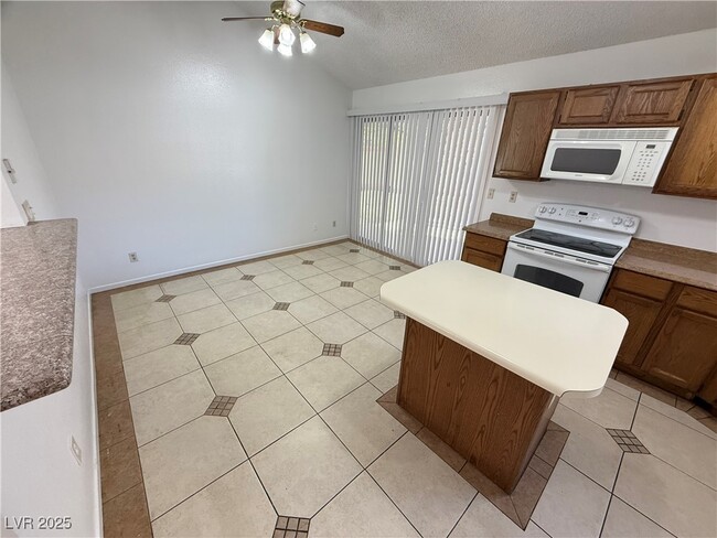 Building Photo - 6661 W Telegraph Rd