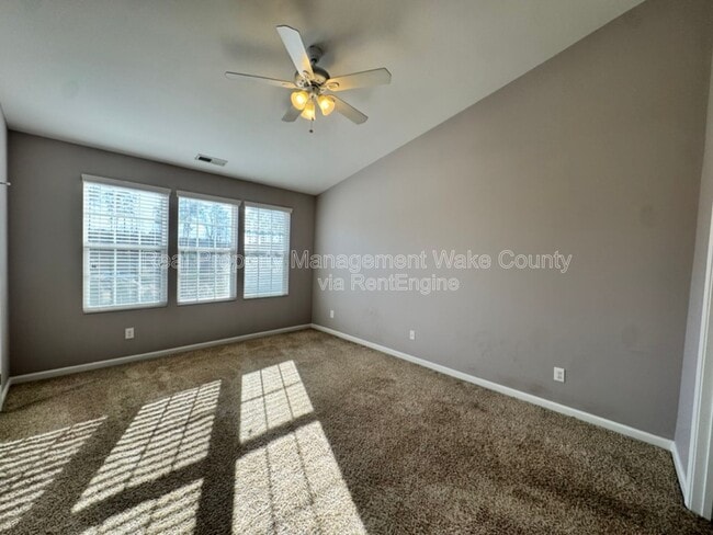 Building Photo - 826 Cupola Dr