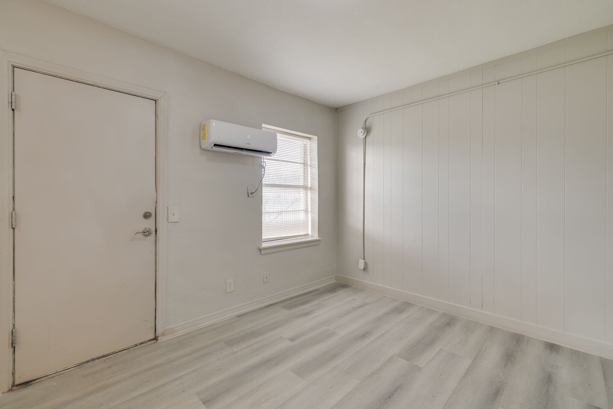 Building Photo - 4701 NW 16th St