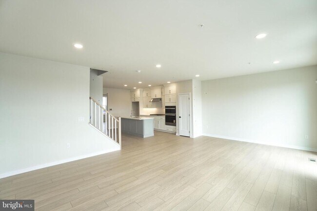 Building Photo - 332 Aspen Wy