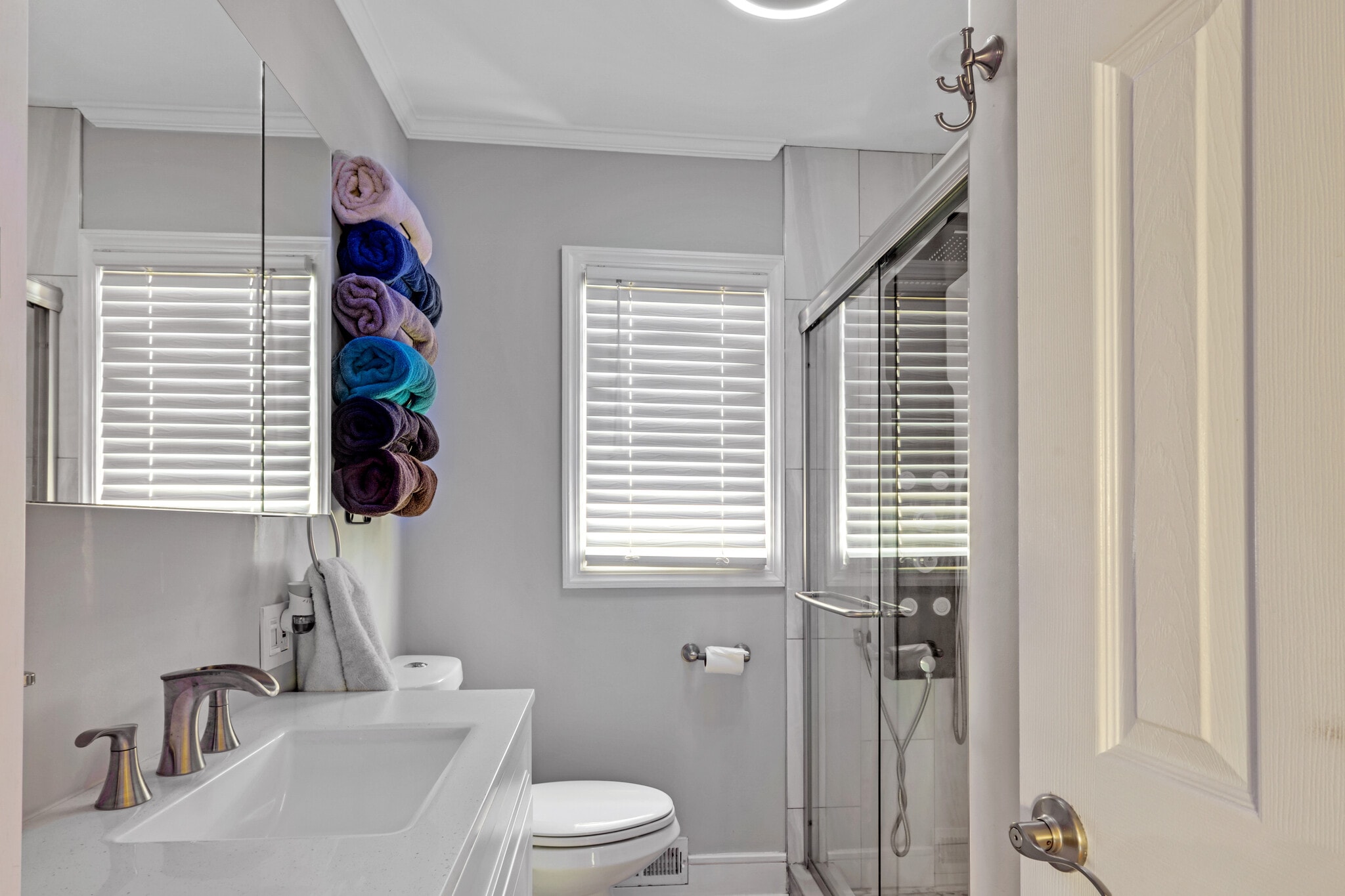 Main Bathroom - 969 Braun Ter