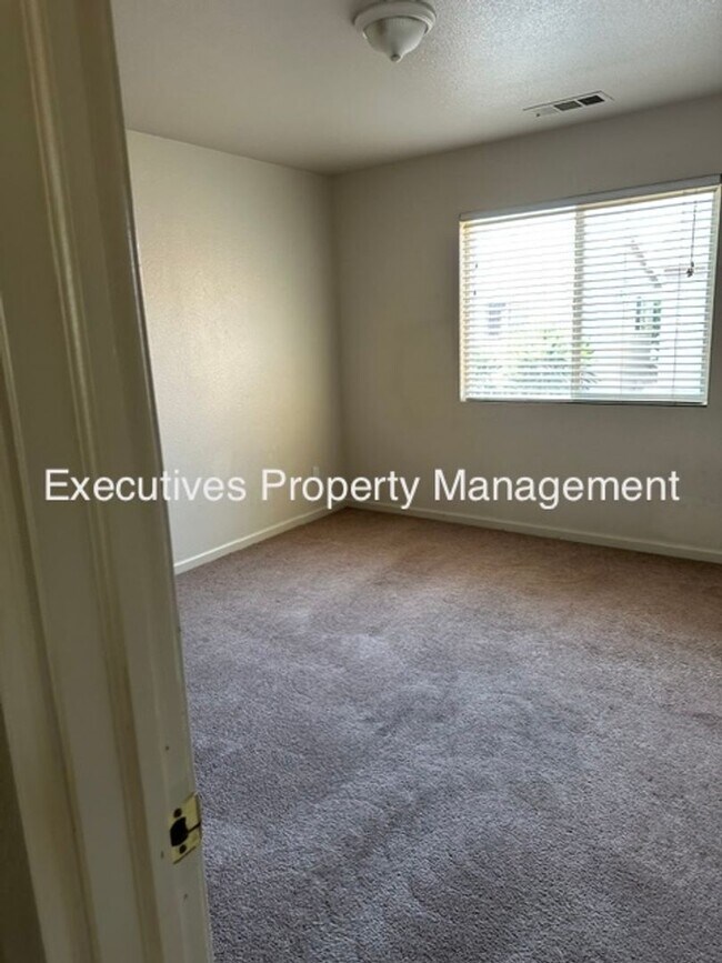 Building Photo - 4375 Anderson Way