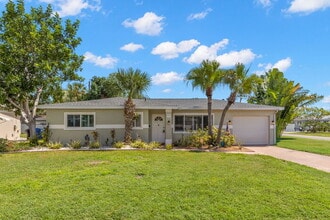 Building Photo - NEWLY RENOVATED Home For Rent in St Pete!