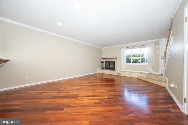 Building Photo - 344 Brigade Ct