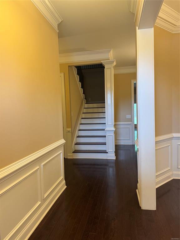 Building Photo - 436 Sydney Dr N