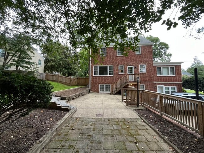 Building Photo - 4408 Glenridge St