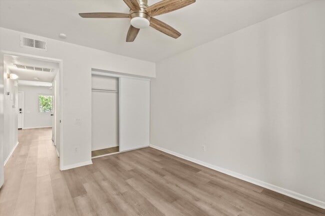 Building Photo - 365 N Saturmino Dr