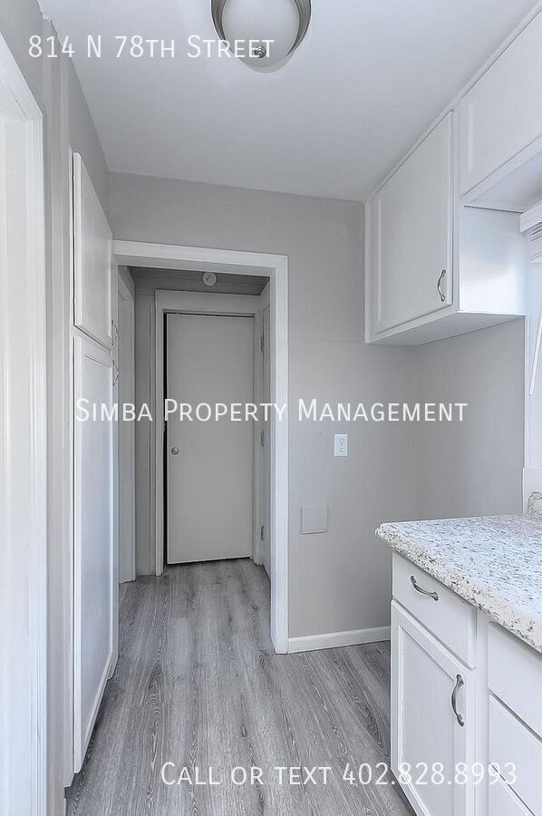 Building Photo - 814 N 78th St