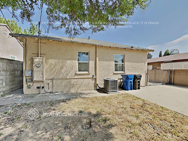 Building Photo - 863 N Workman St