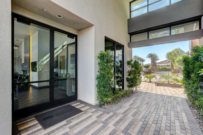 Building Photo - MOUNTAIN VIEW SUMMERLIN CONDO IN GATED COM...