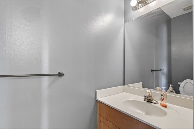 Building Photo - Chesapeake Beach