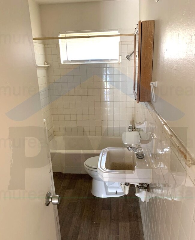 Building Photo - COMING SOON! Charming 3-bed 1- bath in Dal...