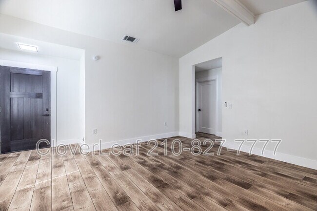 Building Photo - 9631 Ivy Bend St