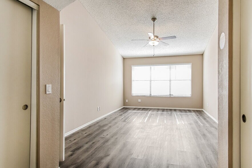 Building Photo - 4755 W Oraibi Dr