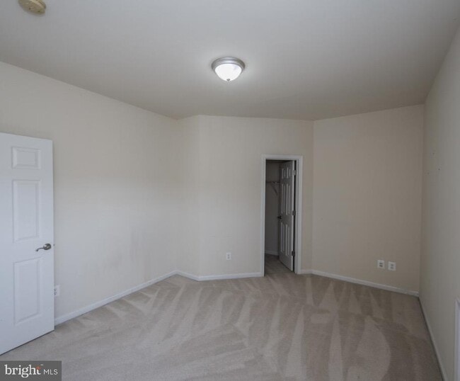 Building Photo - 29 Pathfinder Ct
