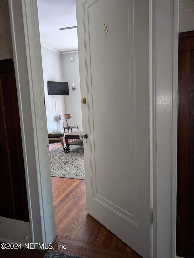 Building Photo - 2727 Riverside Ave