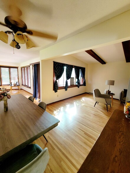 Building Photo - 5401 82nd Ave N