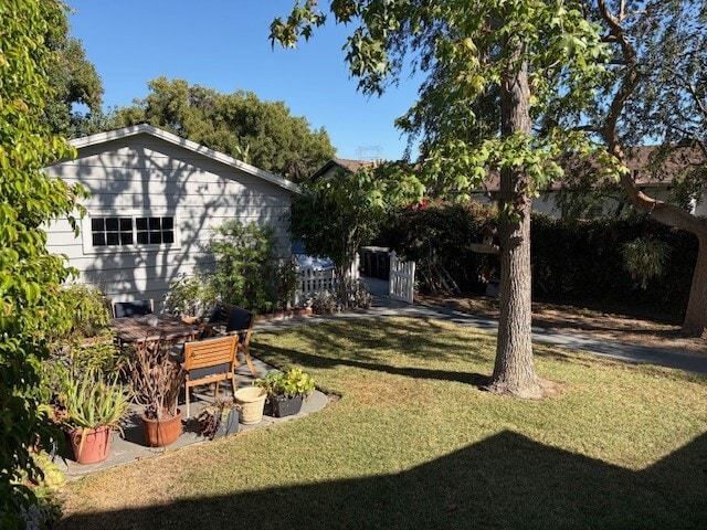 Building Photo - 925 1/2 N Maple St