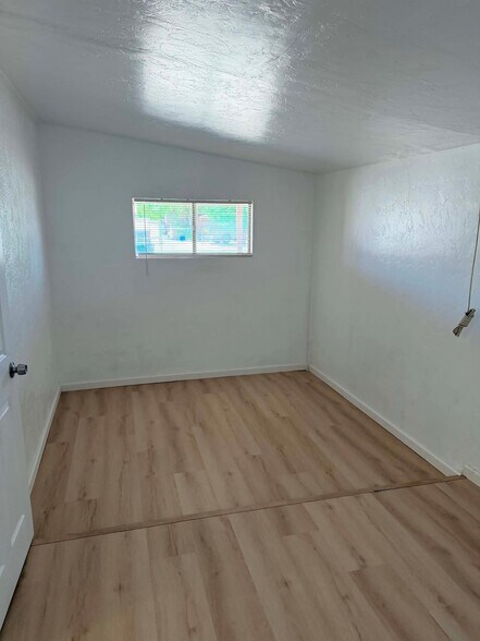 Building Photo - 3619 S Clark Ave