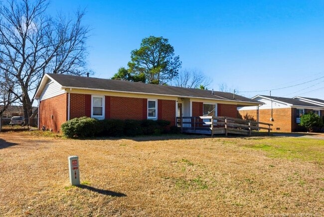 Building Photo - 815 Bedrock Dr