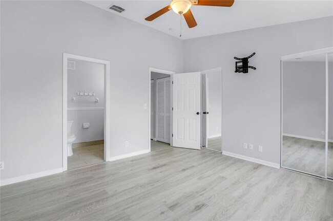 Building Photo - 9968 NW 57th Manor