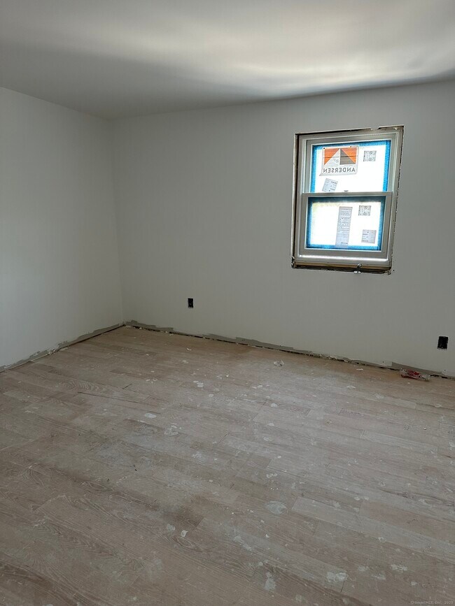 Building Photo - 69 Cos Cob Ave