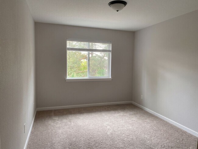 Building Photo - 11401 NW 325th Ave