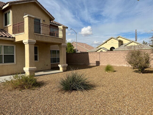 Building Photo - OVER 4000 SQ. FT. EXECUTIVE HOME IN GATED ...
