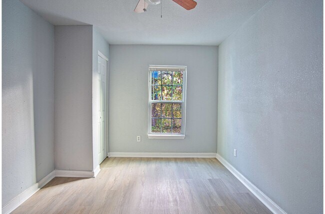 Building Photo - Convenient Home near Downtown's Heart