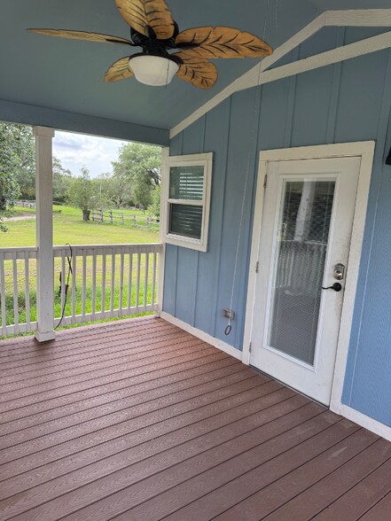 Building Photo - 537 Bunte Rd