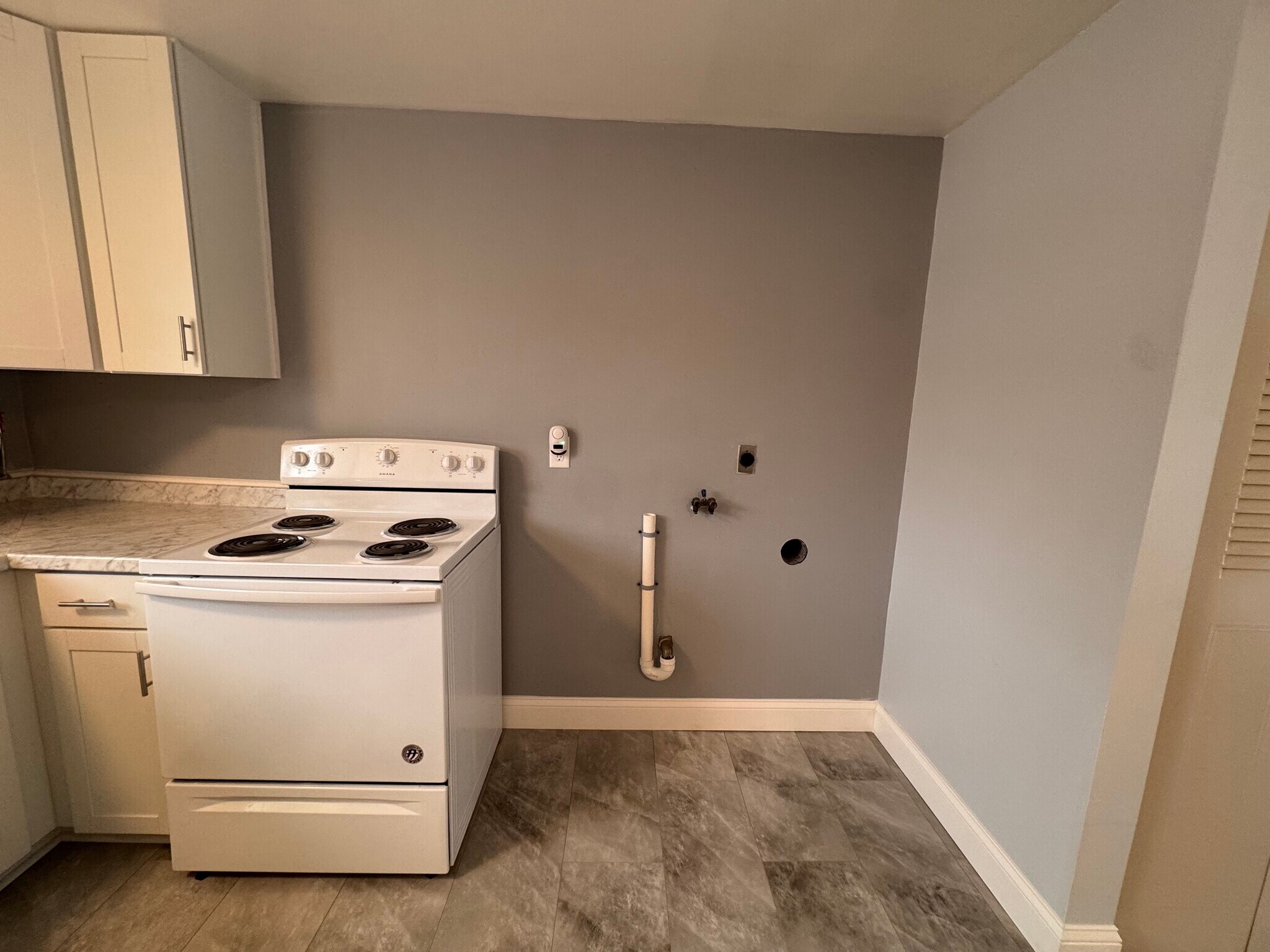 Building Photo - 1702 Rosemont Rd SW