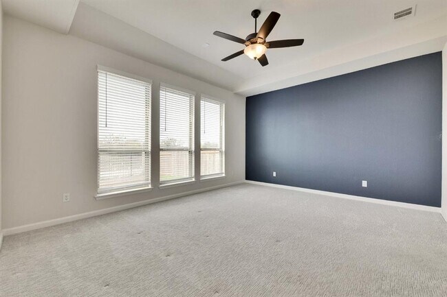 Building Photo - 14400 Kira Ln