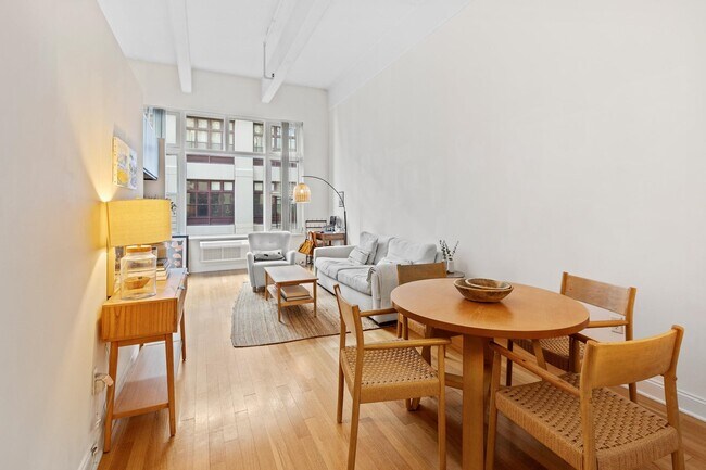 Primary Photo - 1500 Hudson St