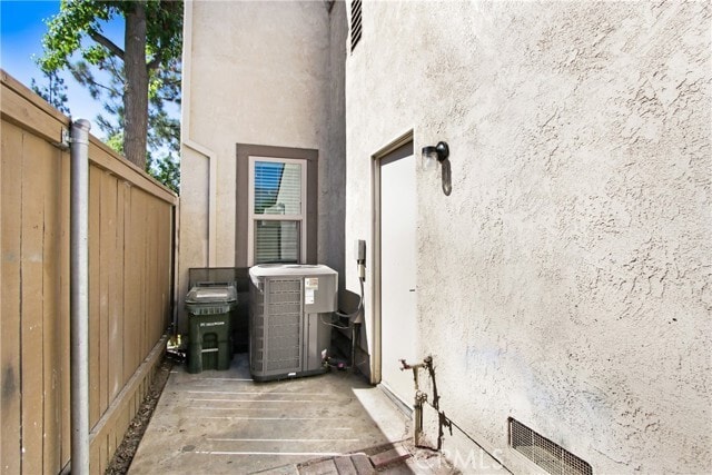 Building Photo - 9847 Bolero Dr