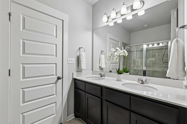 Building Photo - 160 Syrah Ct