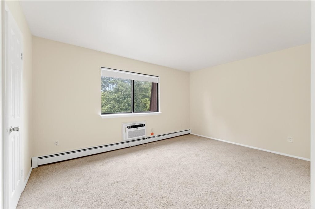 Building Photo - 1408 Cherry Hill Dr