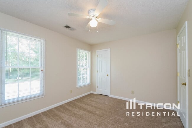 Building Photo - 1373 Wynford Gate