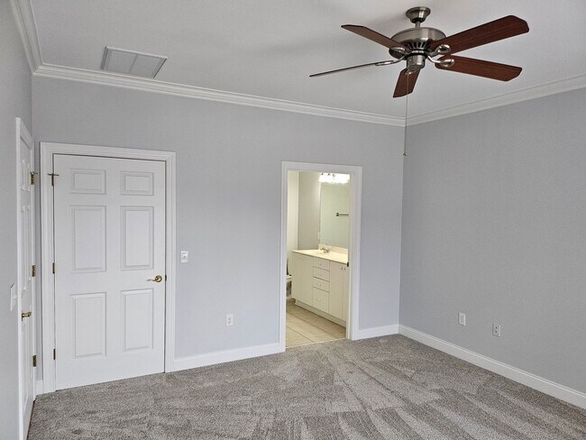 Building Photo - Southport - 3bedroom, 2 bath Townhouse