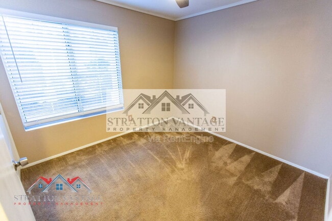 Building Photo - 4831 W Kristal Way