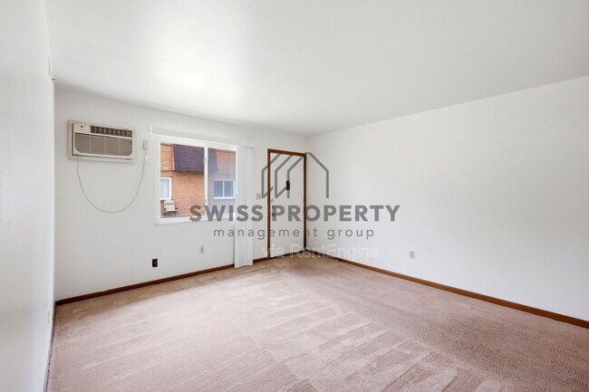 Building Photo - 1567 Briarwood Ave