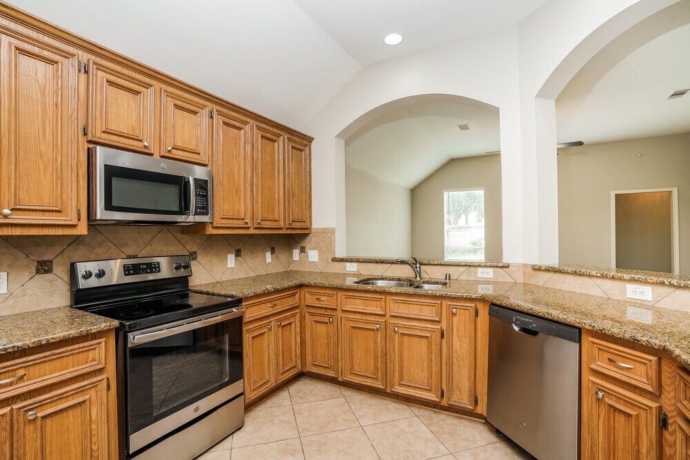 Building Photo - 25810 Palmdale Estate Dr