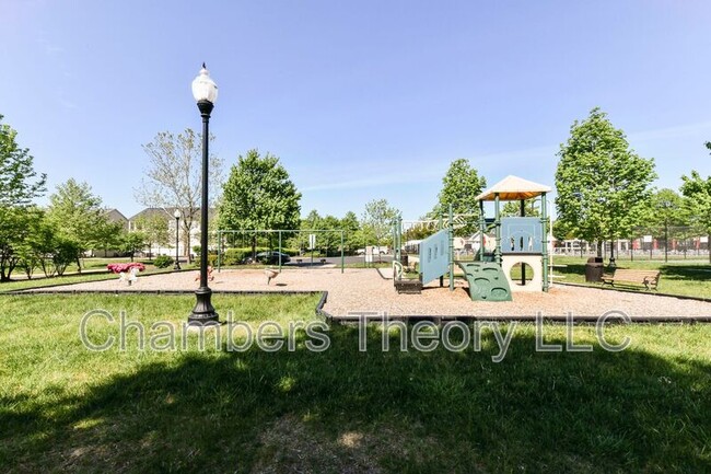 Building Photo - 25798 S Village Dr