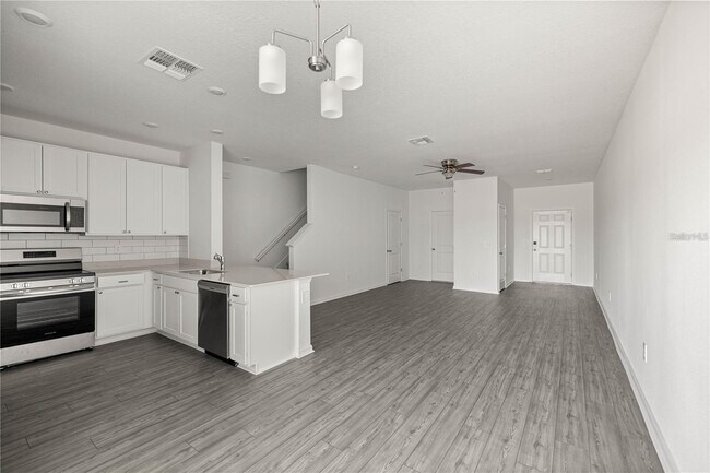 Building Photo - 4823 SW 81st Lp
