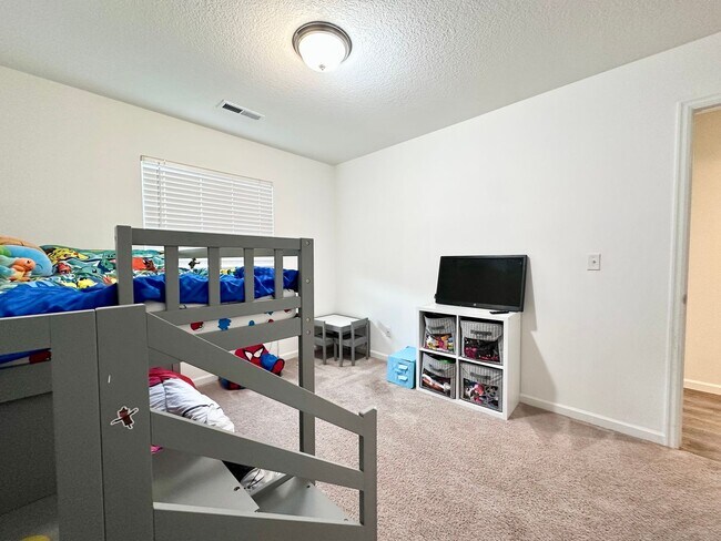 Building Photo - Modern 3-Bedroom 2.5 Bath Single Family Home in Gresham!